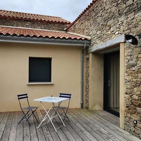 2-3 Pers La Gaubretiere